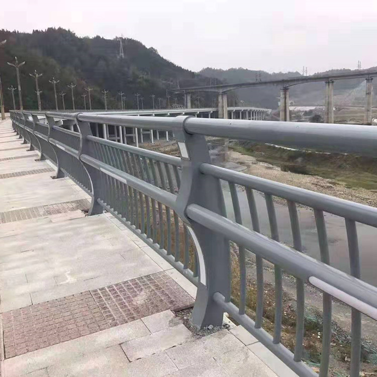 河道護欄